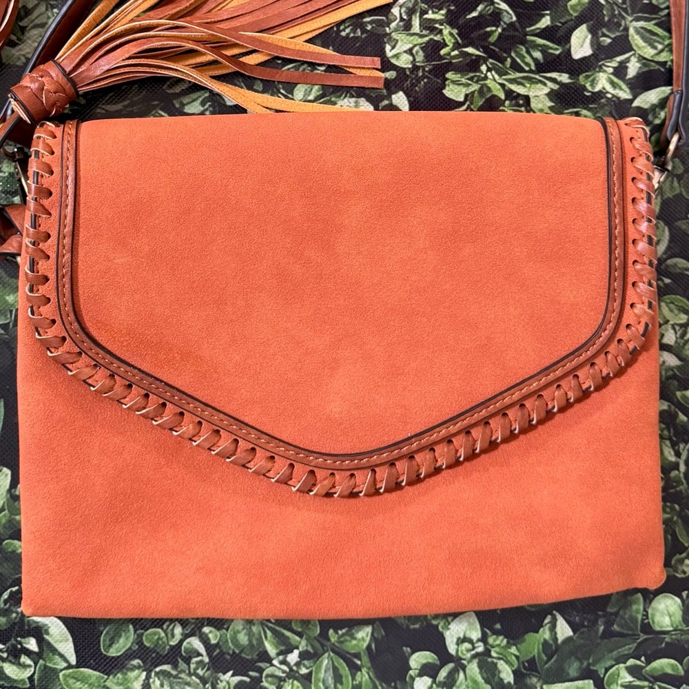 Crossbody Bag with Tan Tassel Details - Picture 4 of 13